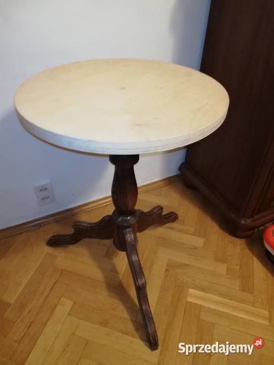 Stylowy stolik kawowy drewniany