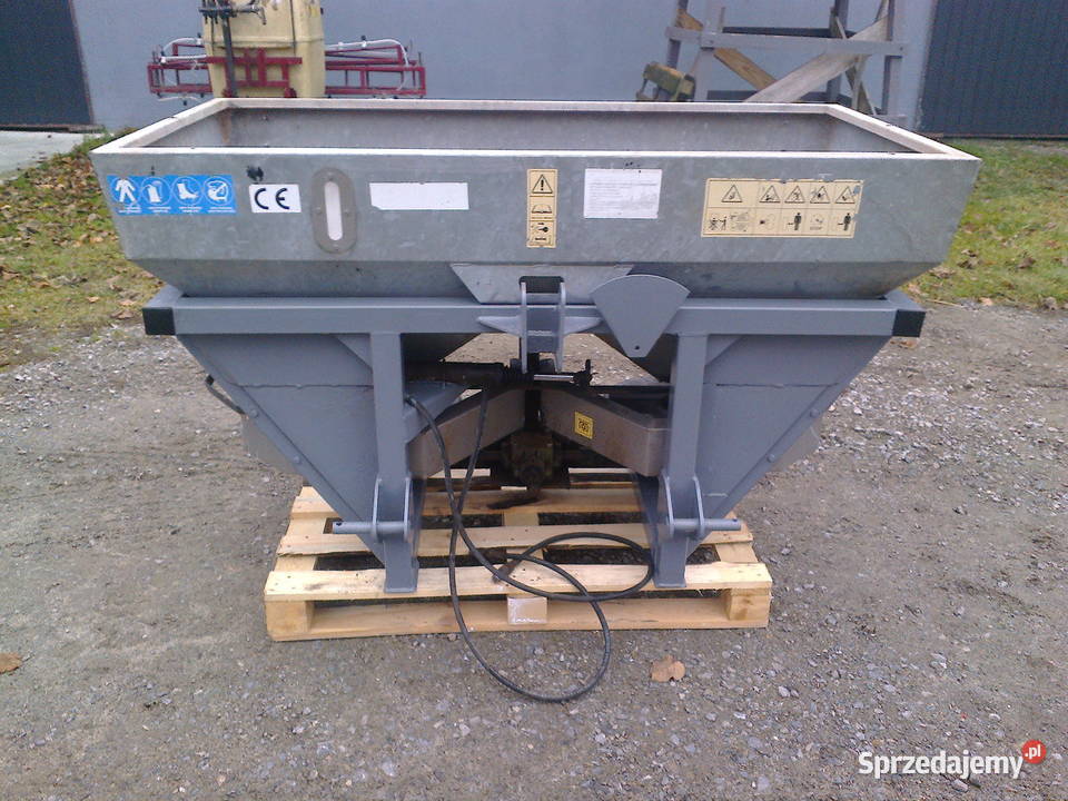 opryskiwacz 300lrozsiewacz dwutalerzowy Wohyń