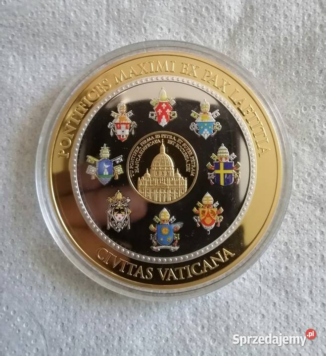 Medal gigant z papieżem Franciszkiem Gdynia