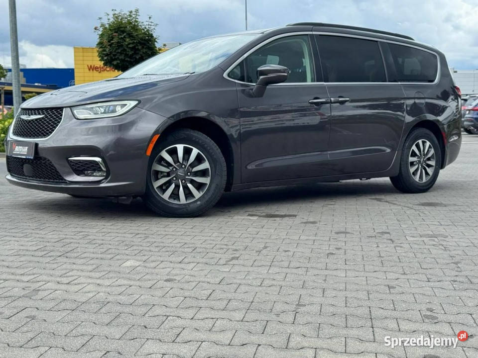 Chrysler Pacifica 2022 Chrysler Pacifica Touring światła do jazdy dziennej mazowieckie Warszawa