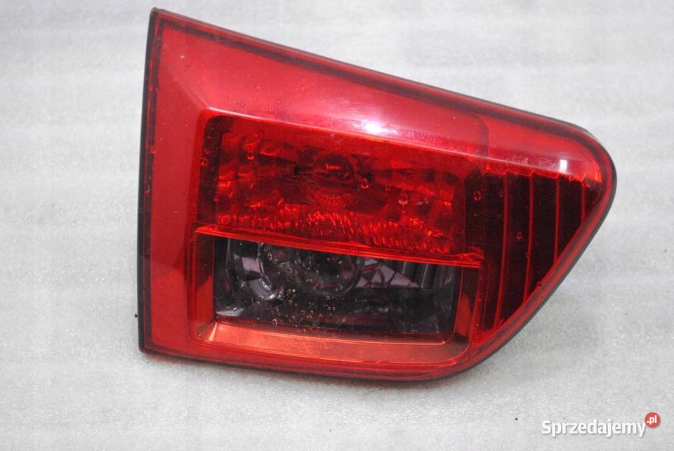 LAMPA KLAPY LEWY TYŁ PEUGEOT 4007 CCROSSER sprzedam