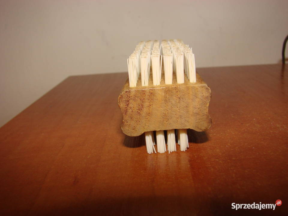 stara drewniana szczoteczka do rąk Pruszcz Gdański