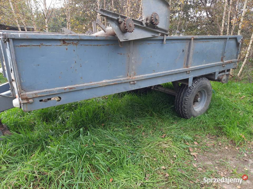 Rozrzutnik obornika jednoosiowy nieuszkodzony Bucze