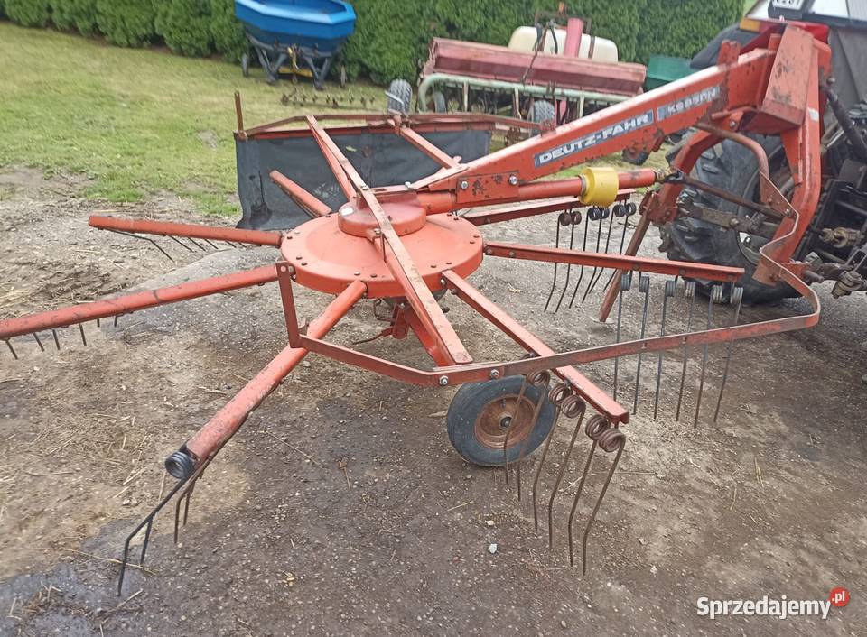 Zgrabiarka karuzelowa DeutzFahr KS85DN