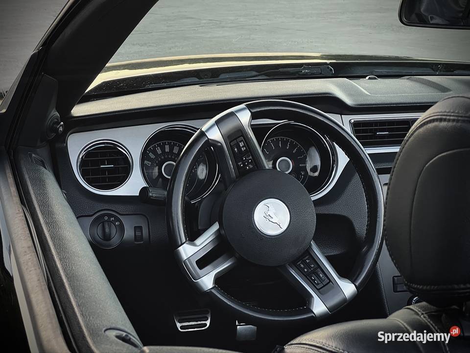 Ford Mustang Cabrio Premium ZAMIANA