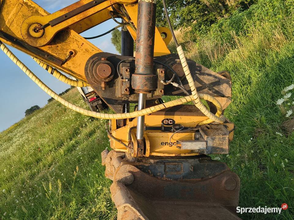 JCB JS 260 LC Błotniak Pisz