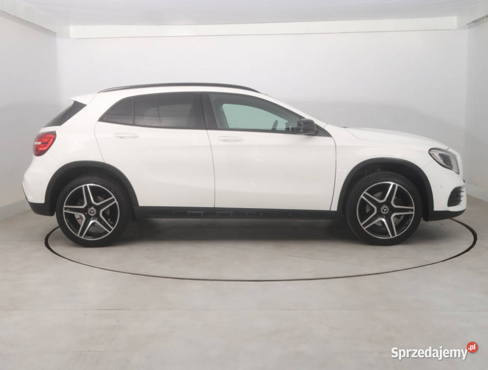 Mercedes GLA GLA 220 4MATIC Rok produkcji 2018 Bielany Wrocławskie sprzedam