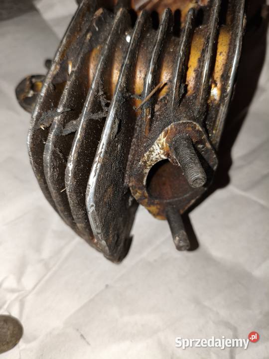 Lewa głowica K650 Cylindry, głowice, pierścienie sprzedam