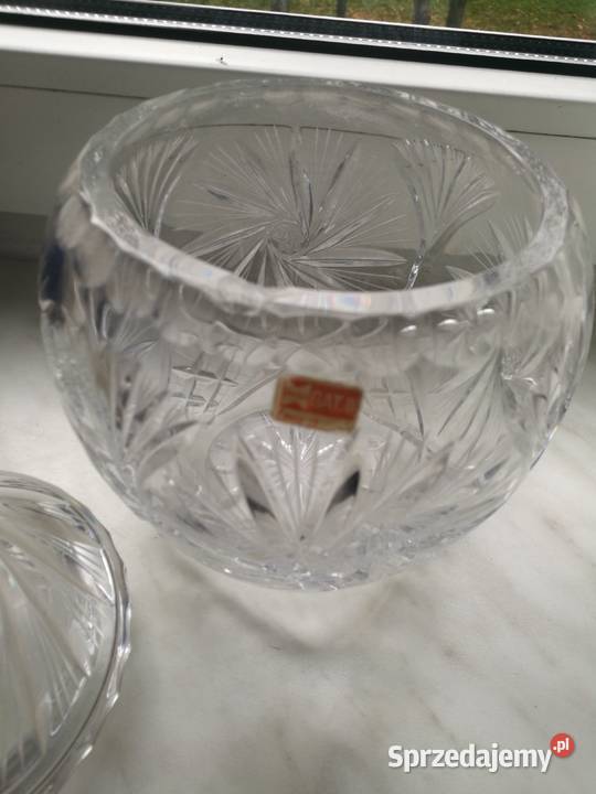 Kryształowa duża bombonierka Porcelana i szkło Antyki, Sztuka, Kolekcje zachodniopomorskie Choszczno
