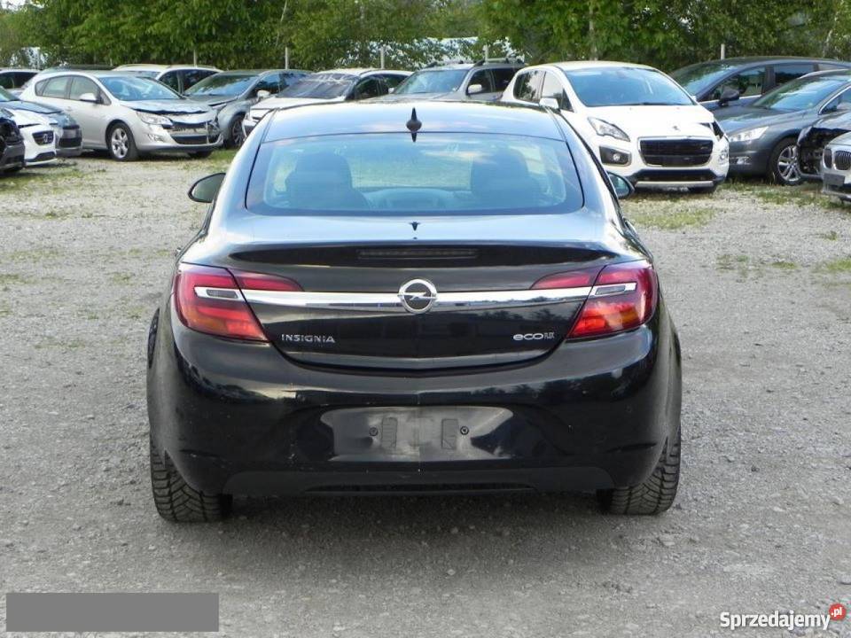 Uszkodzony Opel Insignia nawigacja