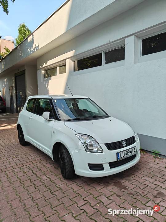 Suzuki swift 2009r 13 benzyna 3 drzwi manualna Swift