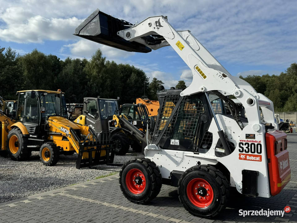o sterowaniu burtowym Bobcat S300 Joystick Mini Widełki