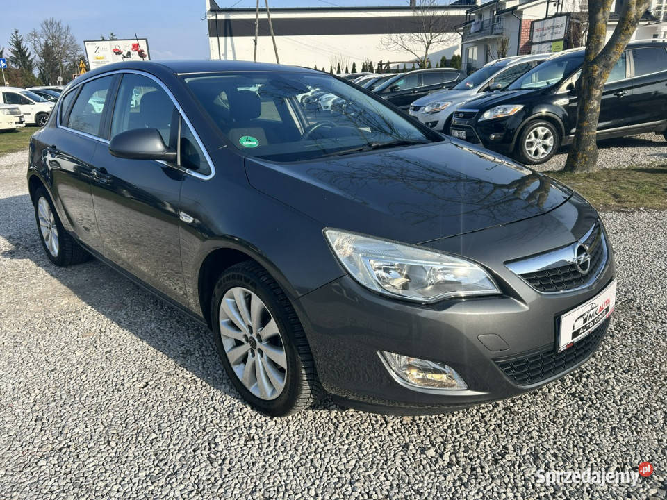 Opel Astra Cosmo J 20092019 140KM Nowe Iganie