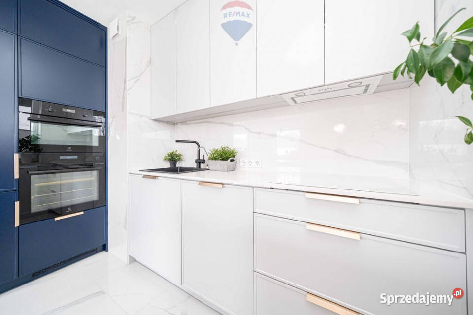 Trzypokojowe Malta balkon 2 miejsca w hali Poznań