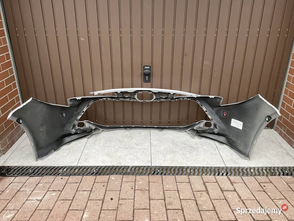 Toyota Corolla E21 ZDERZAK PRZÓD PDC osobowe Pleszew