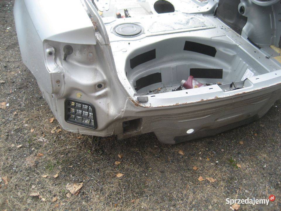 audi a4 b8 sedan 0815r błotnik tył prawy lewy Rakoniewice