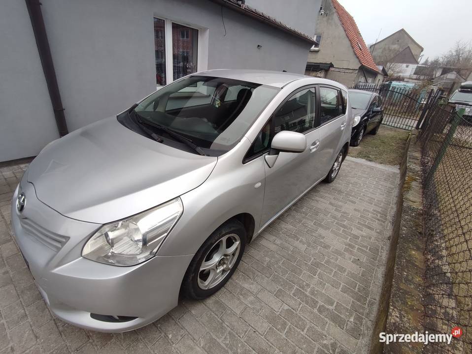 Sprzedam samochód marki Toyota verso dolnośląskie Wałbrzych sprzedam