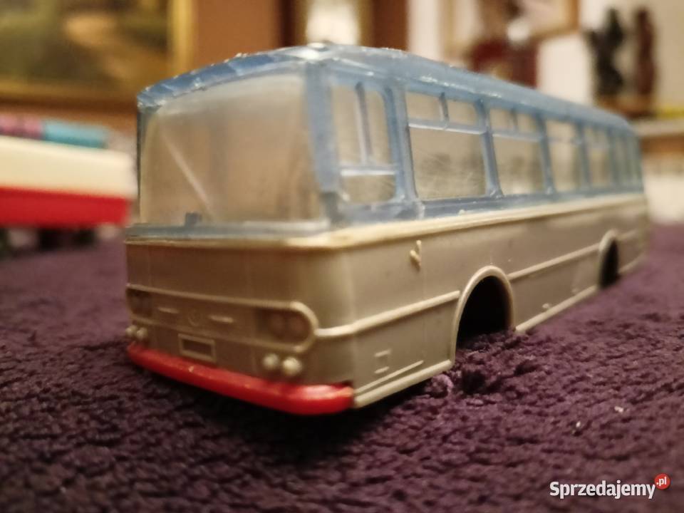 Zabawka PRL Autobus Rzeszów