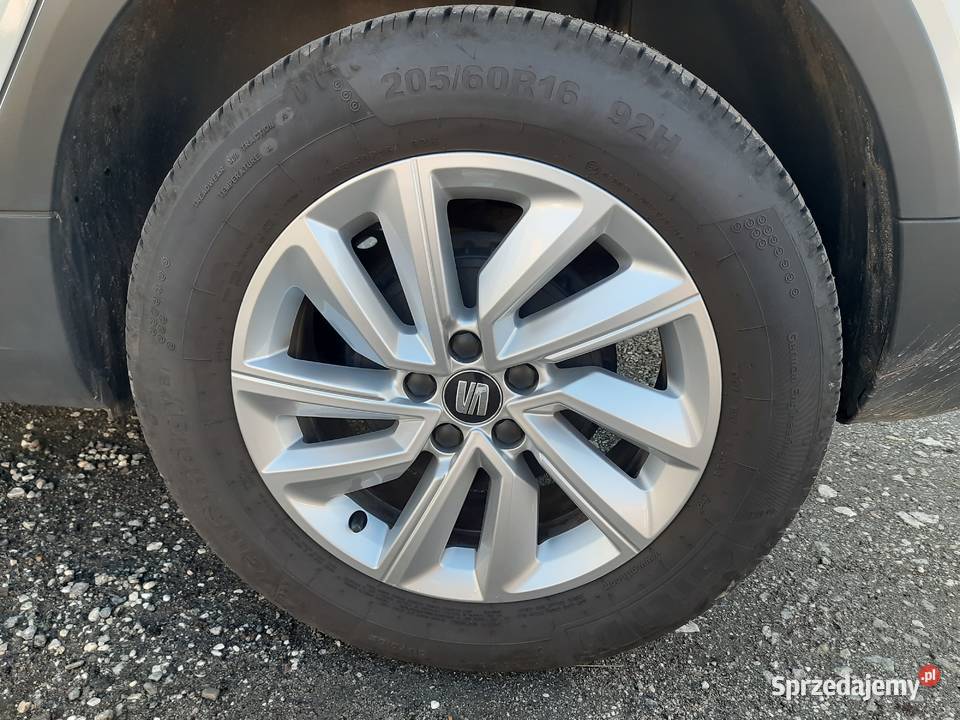 Seat Arona Xcellence 10 TSI 95 salon Polska mały