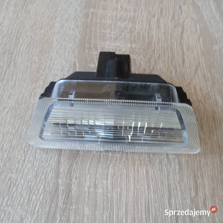 LAMPKA TABLICY REJESTRACYJNEJ OPEL ASTRA G II zachodniopomorskie Szczecin sprzedam