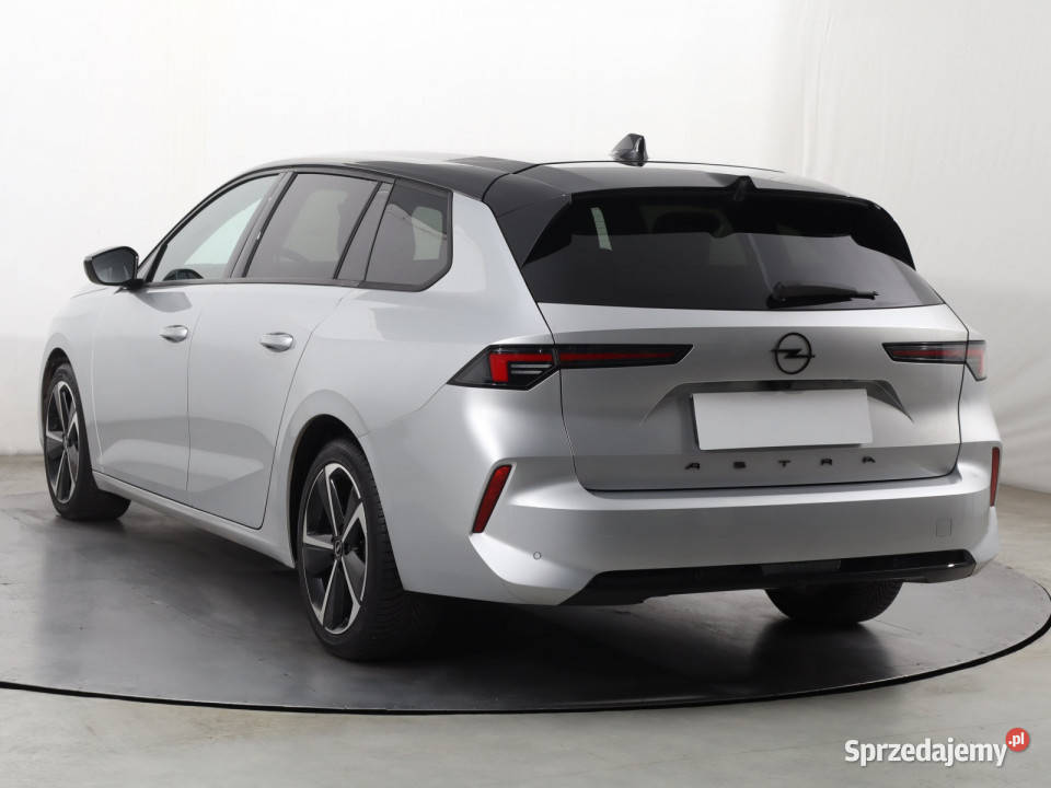 Opel Astra 12 Turbo Rok produkcji 2024 Katowice