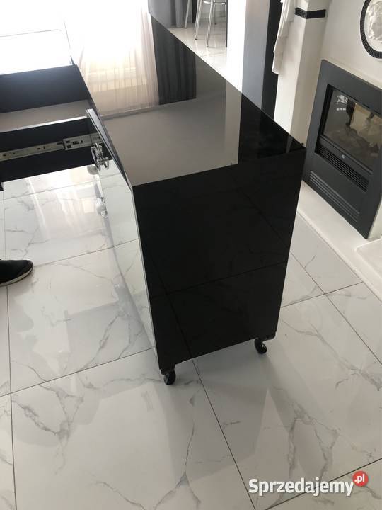 Komoda czarna lustrzana lustro kołatka glamour Kępno