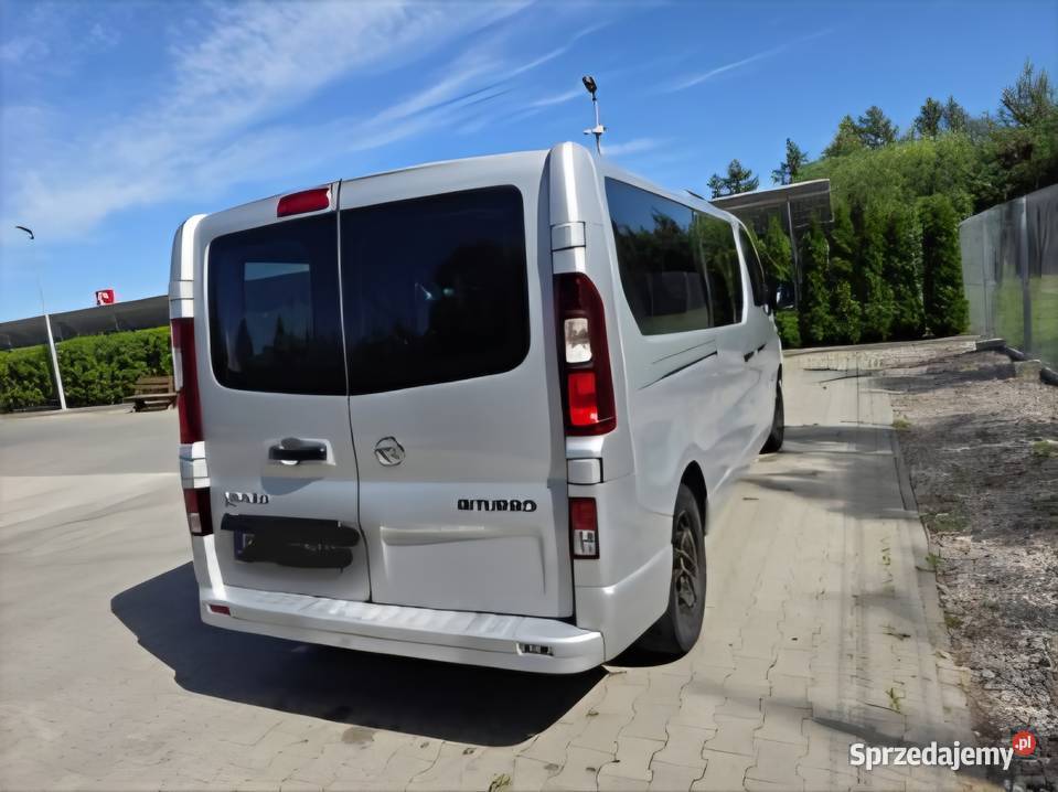Sprzedam Opla Vivaro L2H1 klima system Start-Stop Śliwice