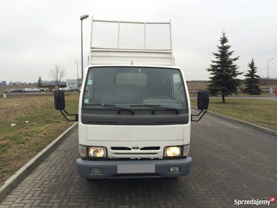 NISSAN CABSTAR 120 KIPPER WYWROTKA RESOR OKAZJA Samochody dostawcze Piekarzew