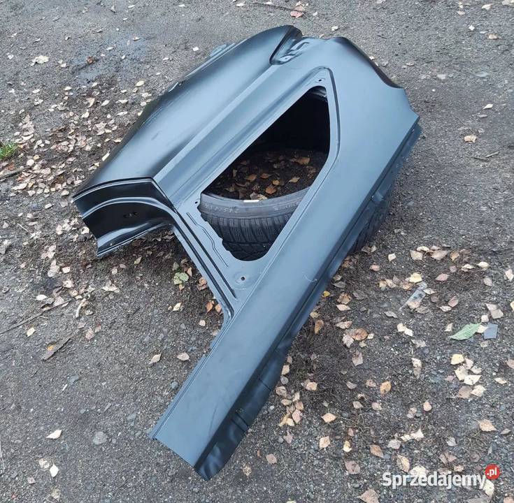 Błotnik prawy tył tylny Toyota Auris II Kombi sprzedam