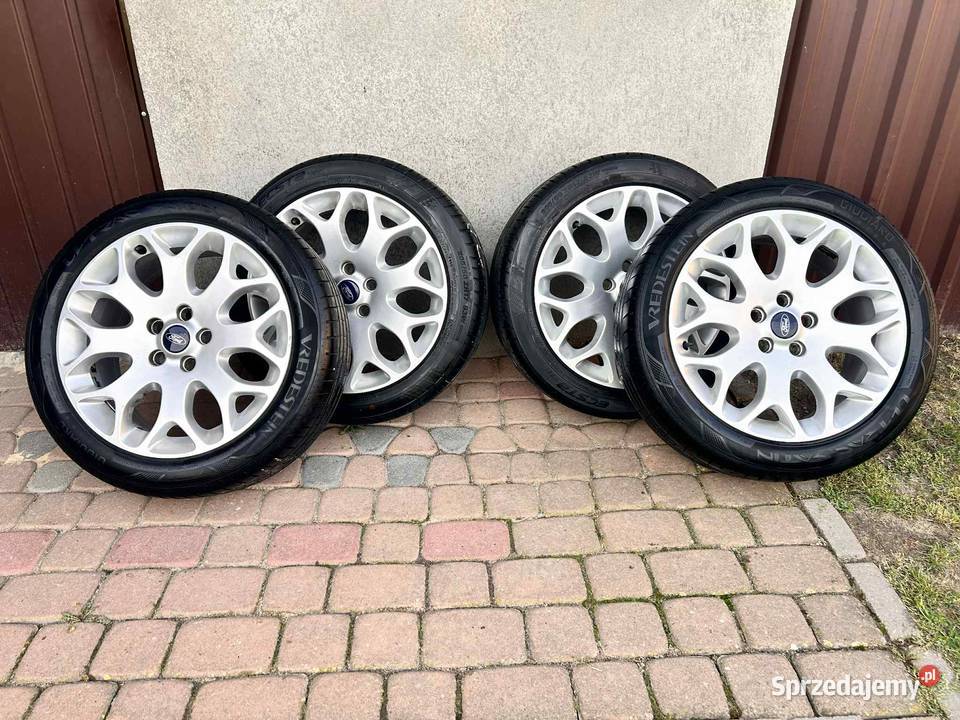 Opony z felgami Vredestein 20550 r17 5x108 Zwoleń sprzedam