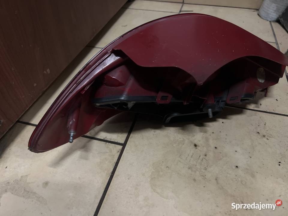 Lampa tył prawy peugeot 207 osobowe Margonin sprzedam
