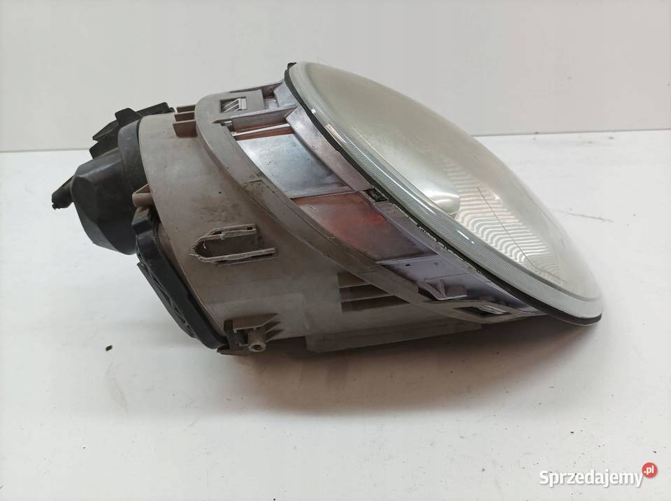 LAMPA PRZÓD PRAWA EUROPA 1C0941006D VW Lampy przednie