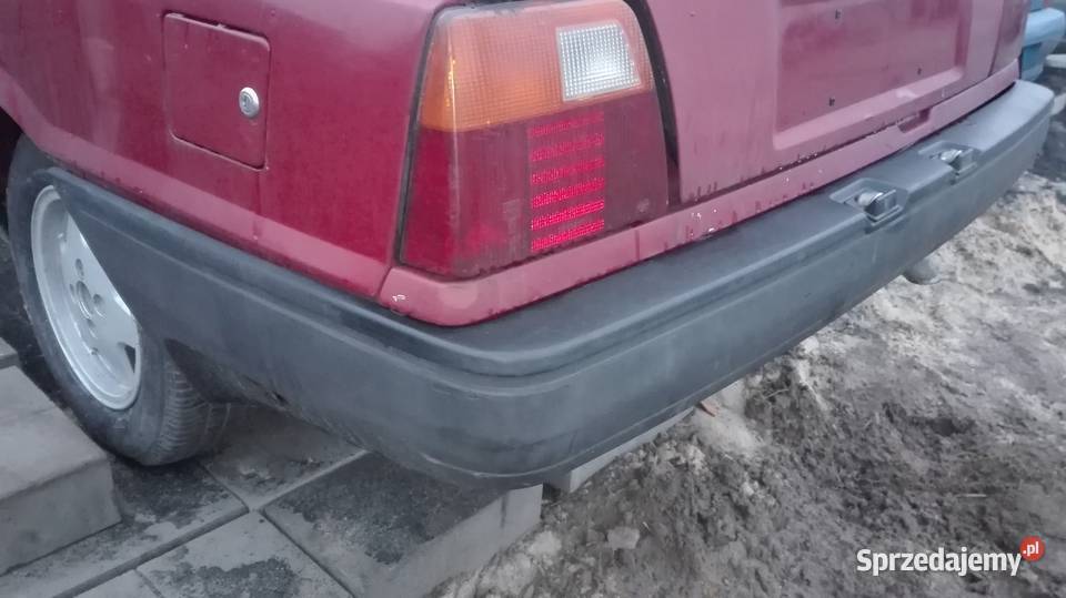 Polonez tylne lampyklapa maska kolor l46 zderzak osobowe