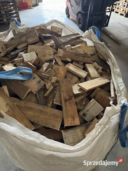 Opał deski odpadowe kostki drewniane wiórowe łódzkie Wrząca