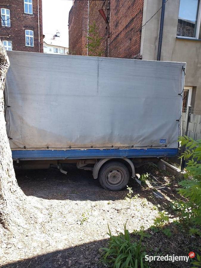 Sprzedam mercedesa kaczke 207D śląskie Zabrze