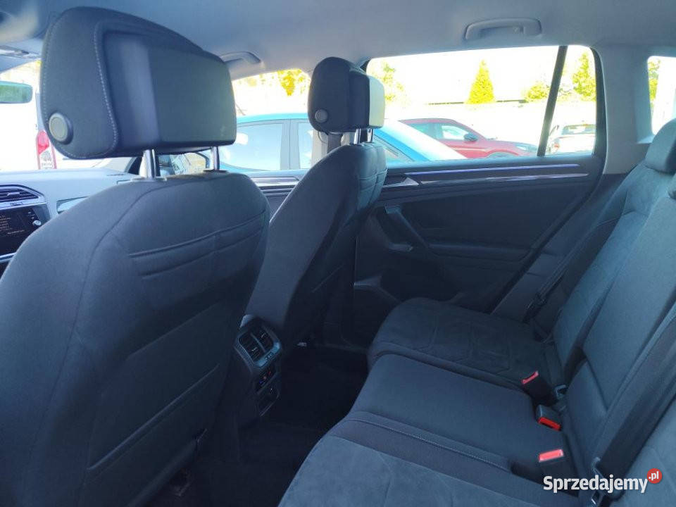 Volkswagen Tiguan 2022r LED kamera asystenci 1968cm3 małopolskie