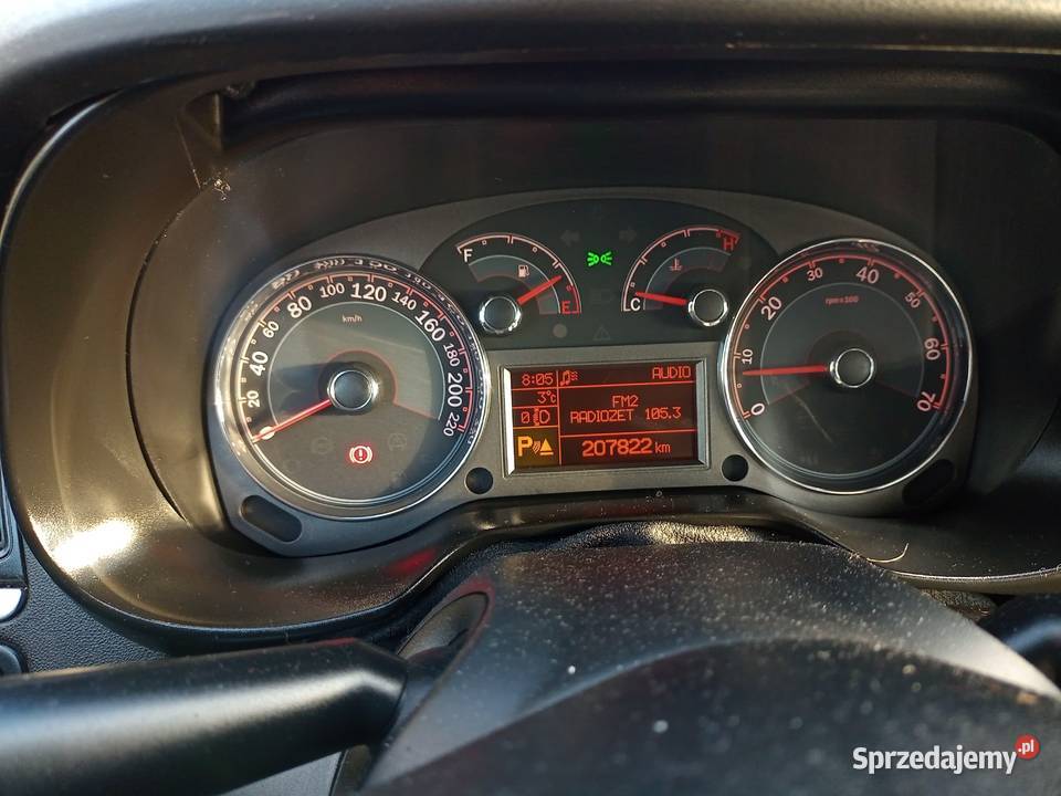 Fiat Linea benzyna 14 2008 sprawny Staszów