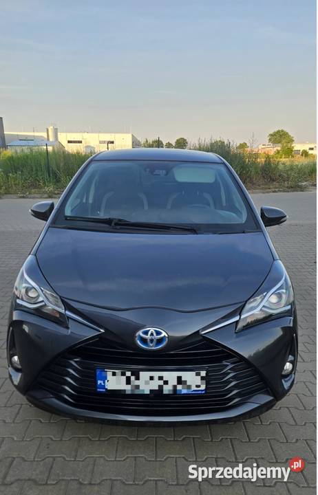 Zadbana Toyota Yaris Hybrid 100 Premium dolnośląskie Mędłów