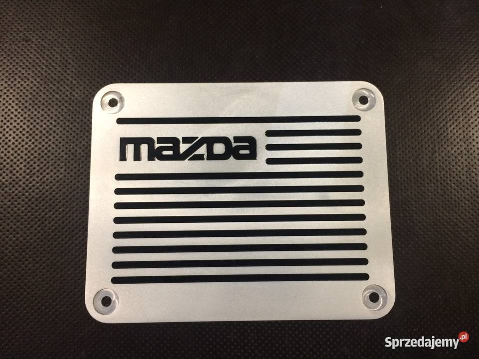 EMBLEMAT W DYWANIK MAZDA Starachowice sprzedam