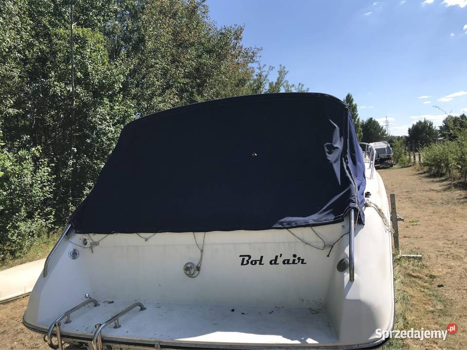 Motorówka Sea Ray 230