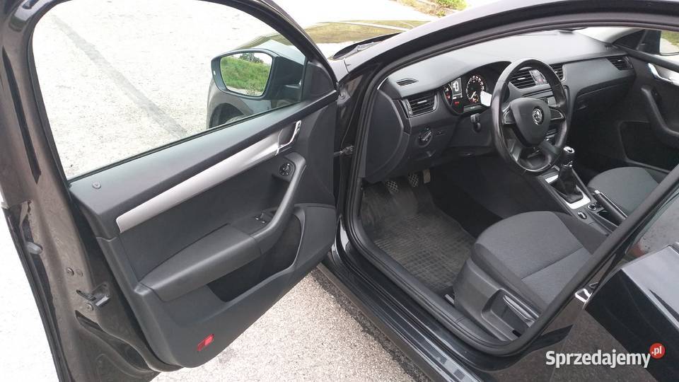 109 Skoda Octavia 12 benz 90 1415 komputer pokładowy Olsztyn