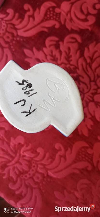 Wazon ręcznie zdobiony kwitami Data na spodzie Gdańsk