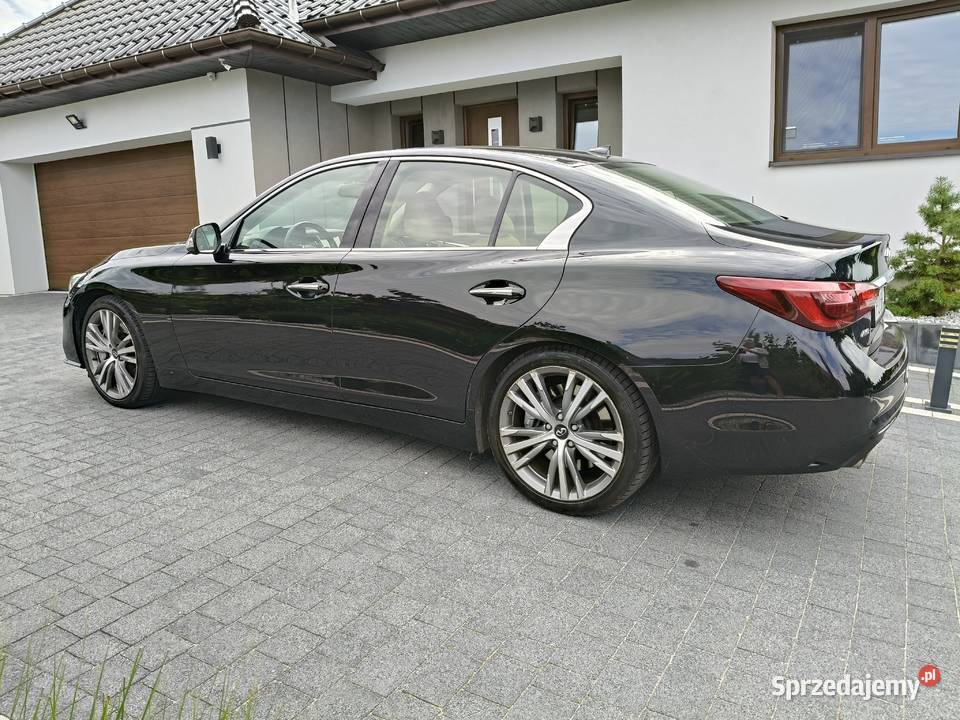 Infiniti Q50S Hybrid AWD364 gniazdo SD