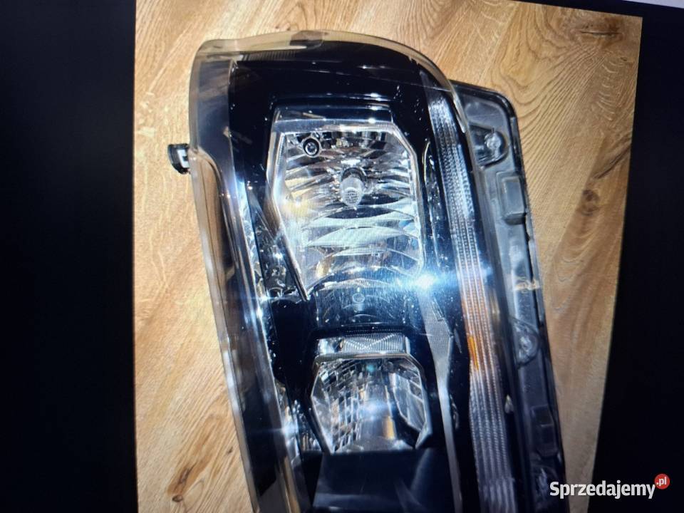 Volkswagen Crafter MAN lampa przednia prawa lewa Bydgoszcz sprzedam