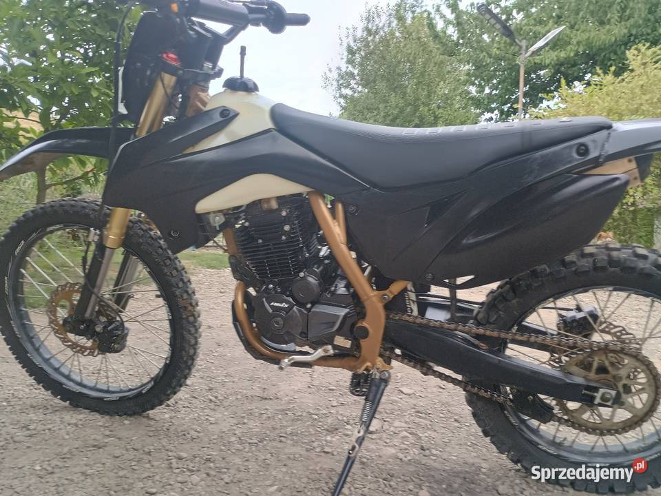 Cross Asix XB88 300 2024 stan super Sanok