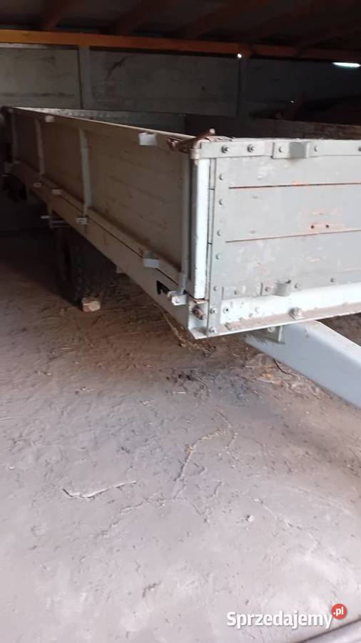 Rozrzutnik jednoosiowy Maszyny rolnicze sprzedam