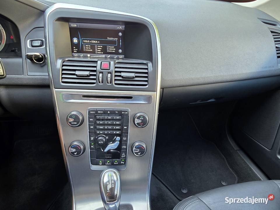 Volvo xc60 24 D5 4x4 automat Full opłacony immobilizer