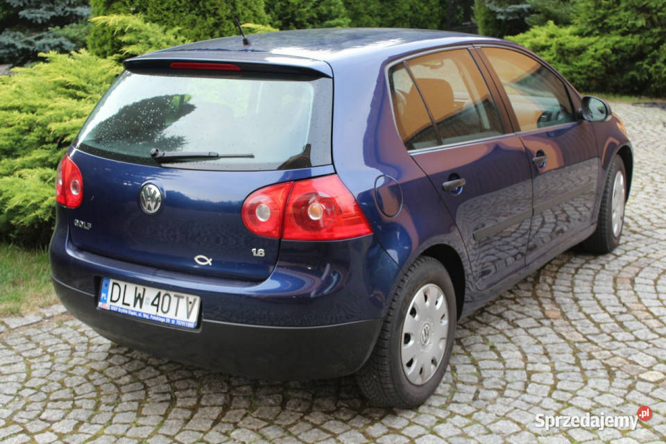 Volkswagen Golf 16 MPI 102 188 5 drzwiowy nieuszkodzony