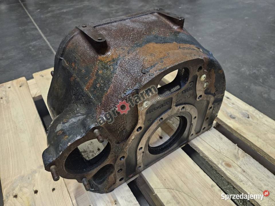 Obudowa koła zamachowego Valtra N91 N101 N111 Silnik i osprzęt Byków