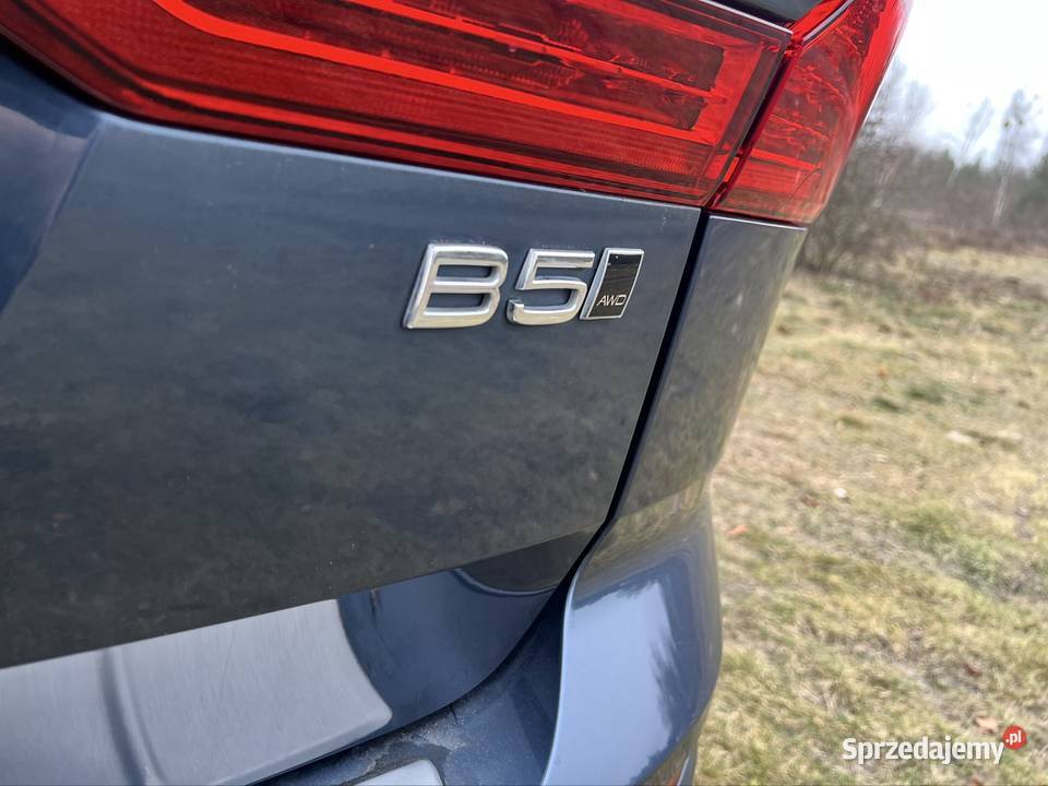 Volvo XC 60 B5 PLUS AWD Mild Hybrid 264 2000cm3 Warszawa sprzedam